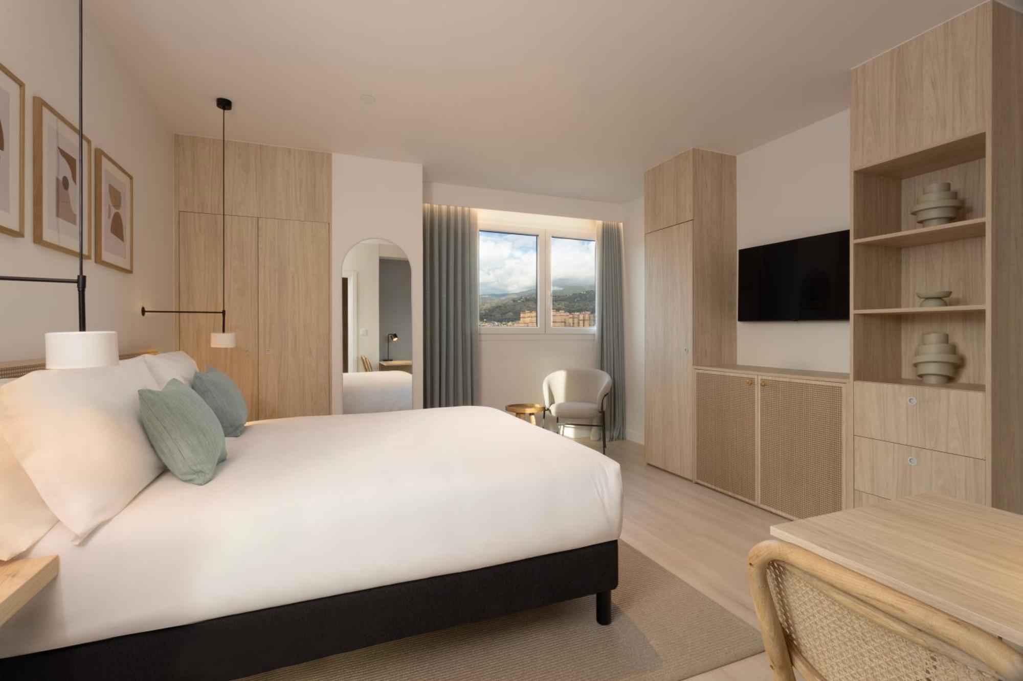 Staybridge Suites & Apartments Malaga By Ihg Exterior photo