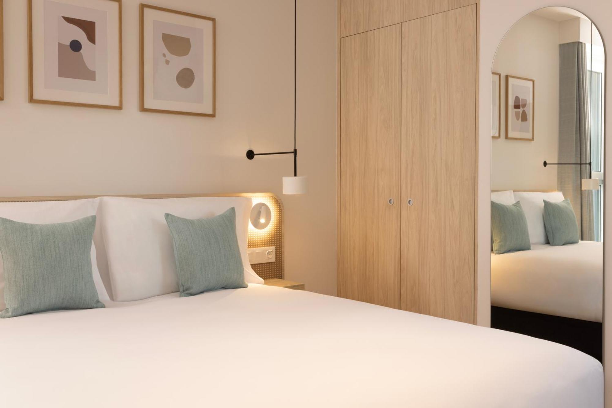 Staybridge Suites & Apartments Malaga By Ihg Exterior photo